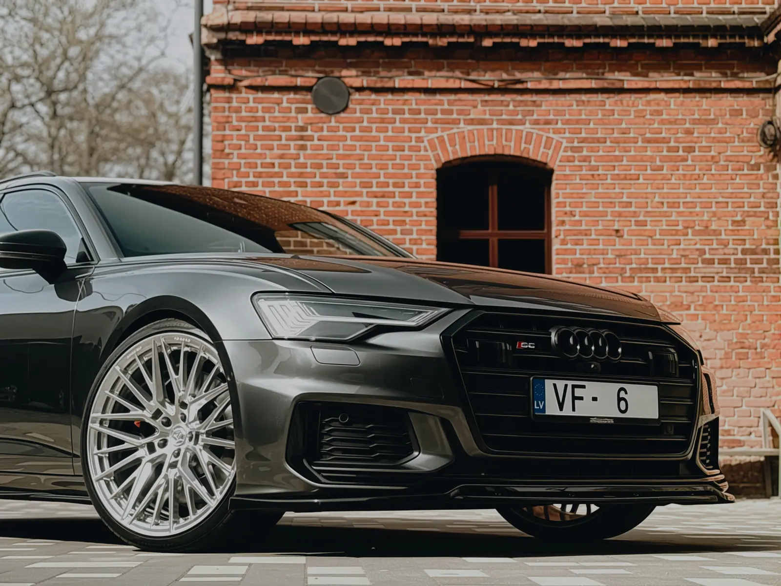 Audi S6 C8 Avant fitted with Aphero AF-2 wheels