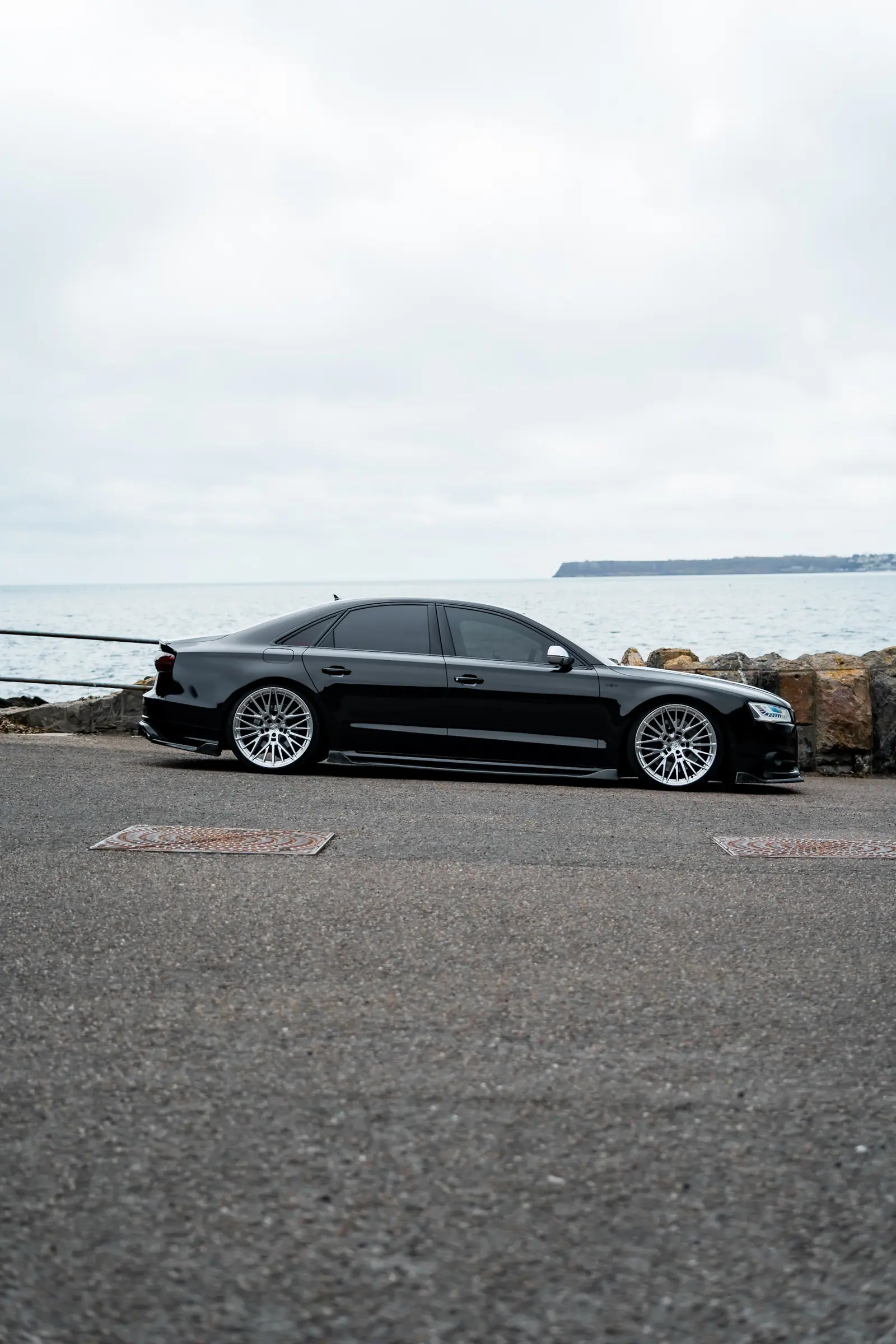 Audi S8 D4 fitted with Aphero AF-2 wheels