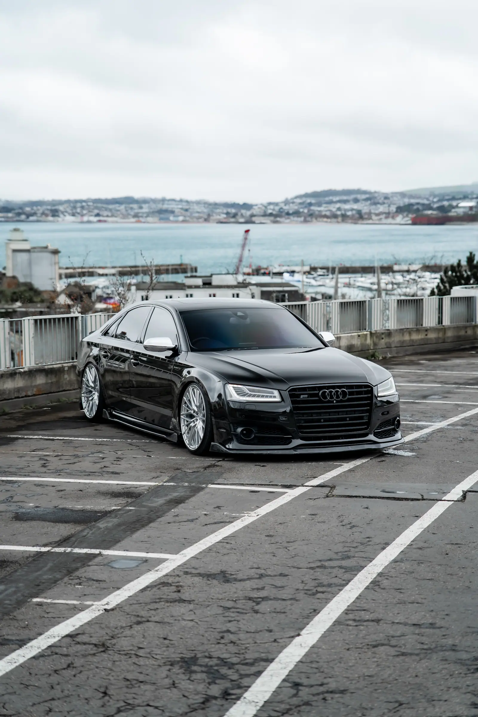 Audi S8 D4 fitted with Aphero AF-2 wheels