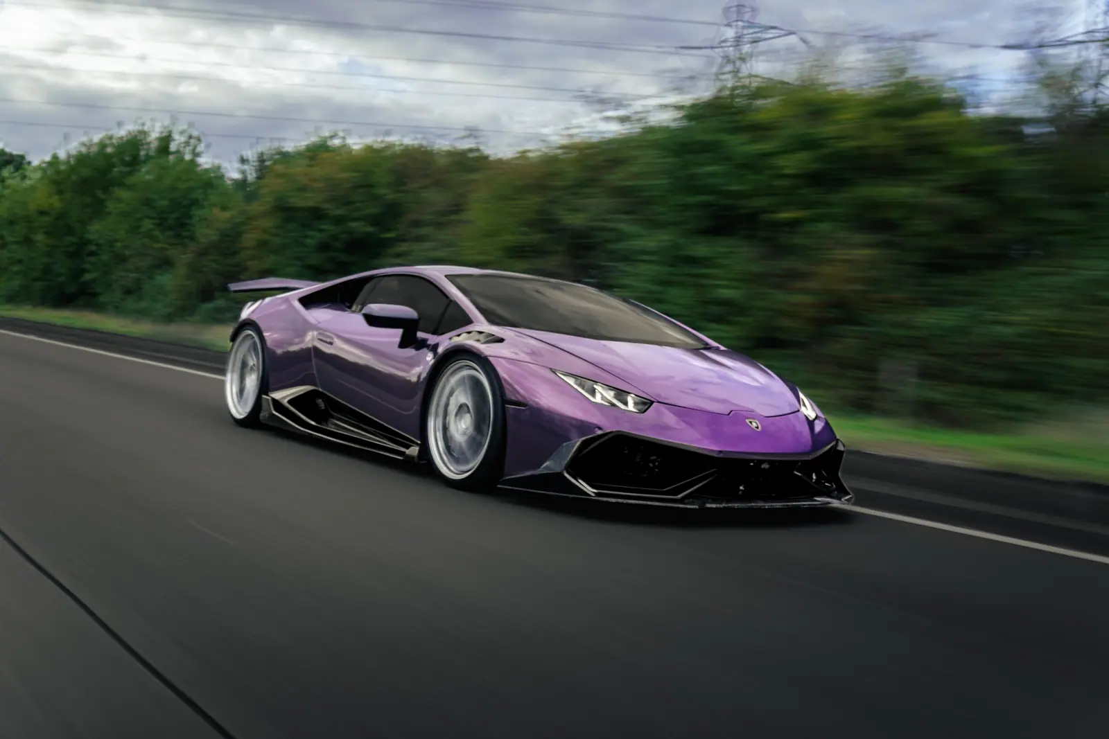 Purple Lamborghini Huracán fitted with Aphero LH-3 wheels